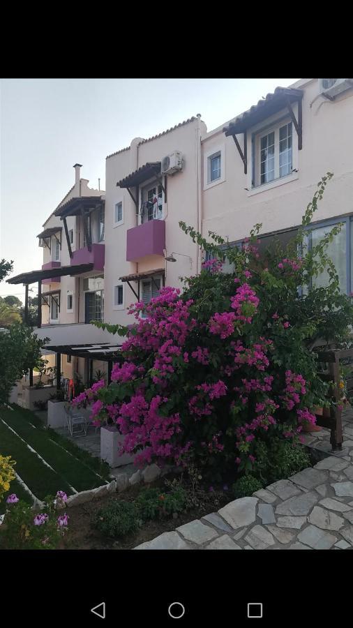 Koralli Beach Niforeika Esterno foto